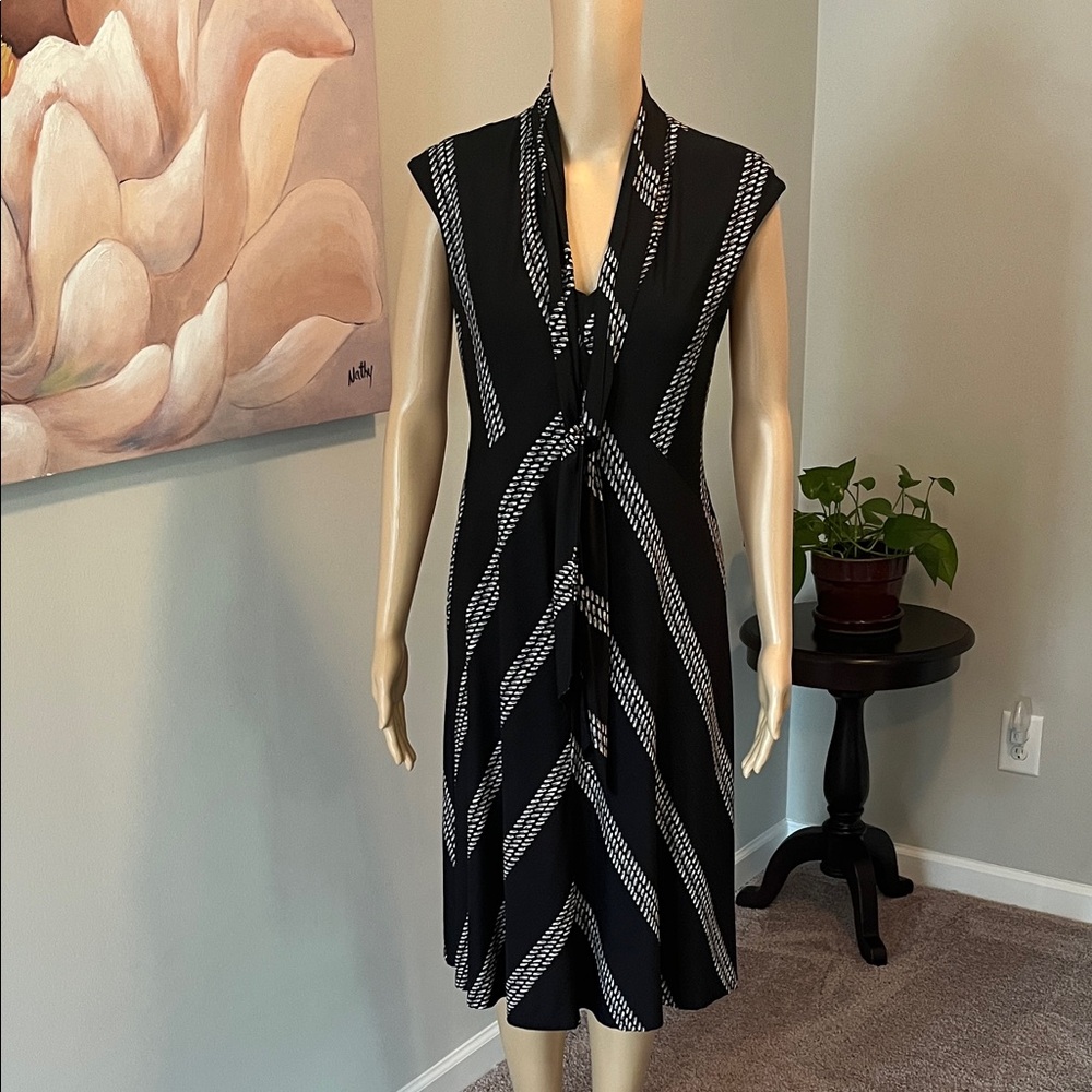 Nine West Black and White Patterned Midi Dress